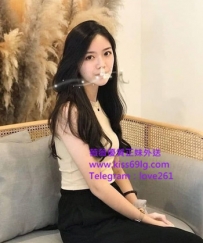 愛莉 162/C/26歲 白皙美乳堅挺Q彈 性欲很強喔 她可以配合多...