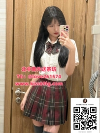 楚楚 160/C/19歲 #臺中 清純可愛的在校生 水嫩緊緻肌膚 小隻馬 身體散發迷人奶香味 誘