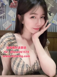🎀心情｜160/F/26歲｜大奶純欲系 📍 地區：高雄 🔹 渾圓挺胸＋纖細腰 對比感強烈 🎁